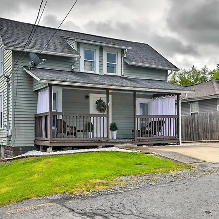 Morgantown Home With Deck About 2 Mi To Wv University! Exterior photo